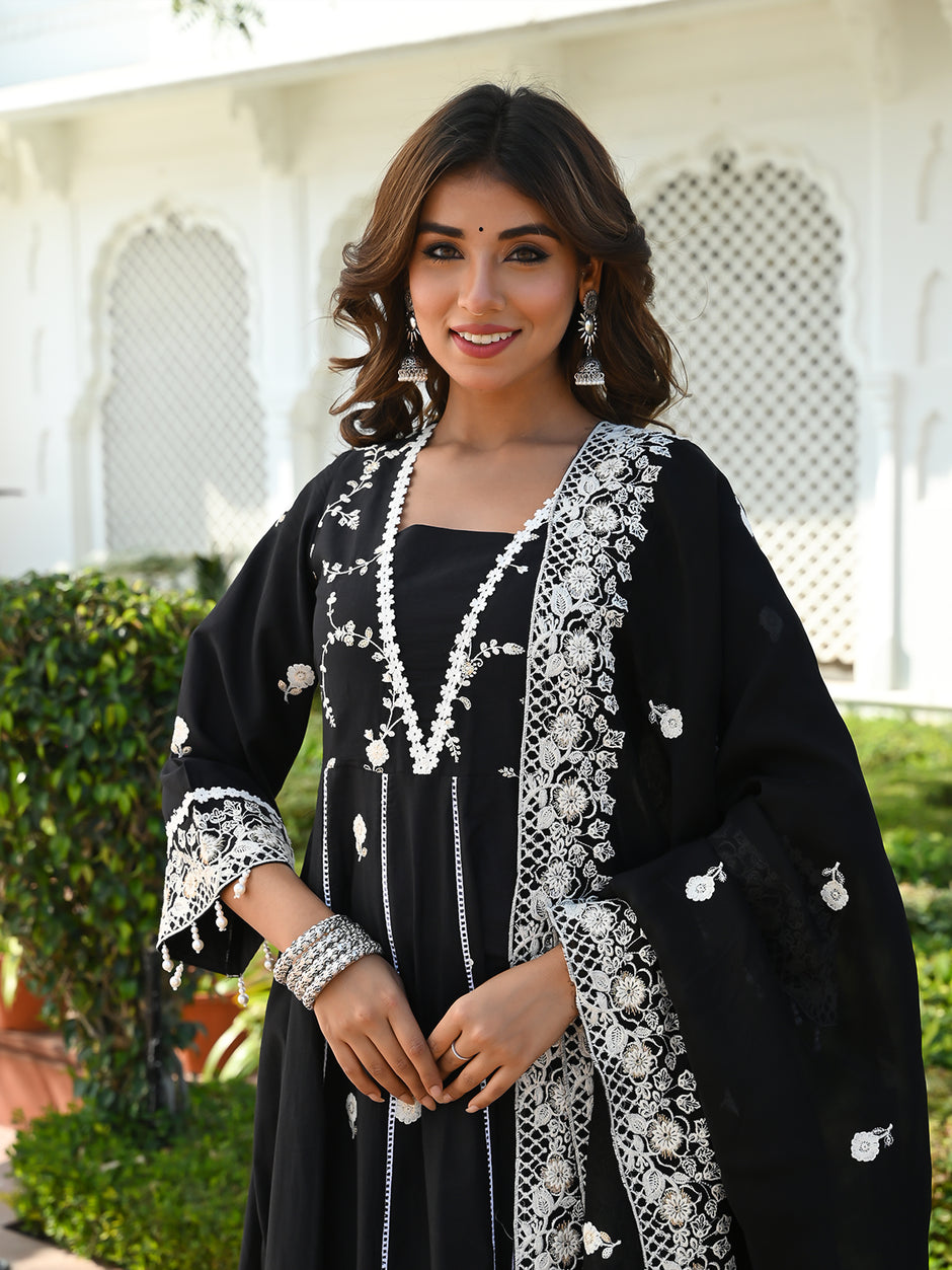 MULMUL EMBROIDERED KAFTAN SHIRT-PANT SET main image 0